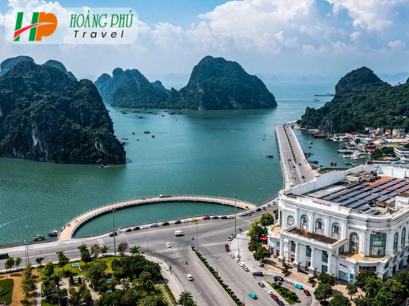 Dịch vụ cho thuê xe đi Hạ Long chuyên nghiệp tại Hoàng Phú Transport