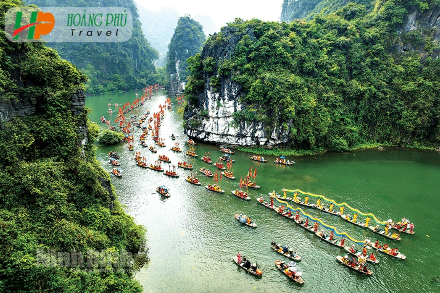 Dịch Vụ Cho Thuê Xe Đi Ninh Bình Trọn Gói Giá Tốt Tại Hoàng Phú Transport 