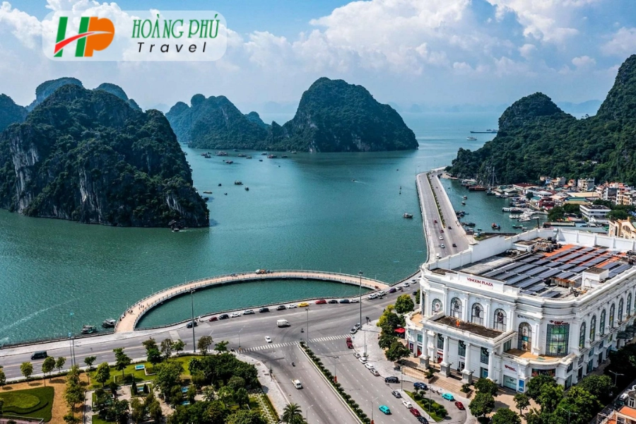 Dịch Vụ Thuê Xe Đi Hạ Long Trọn Gói 4-16 Chỗ Giá Tốt Tại Hoàng Phú Transport 